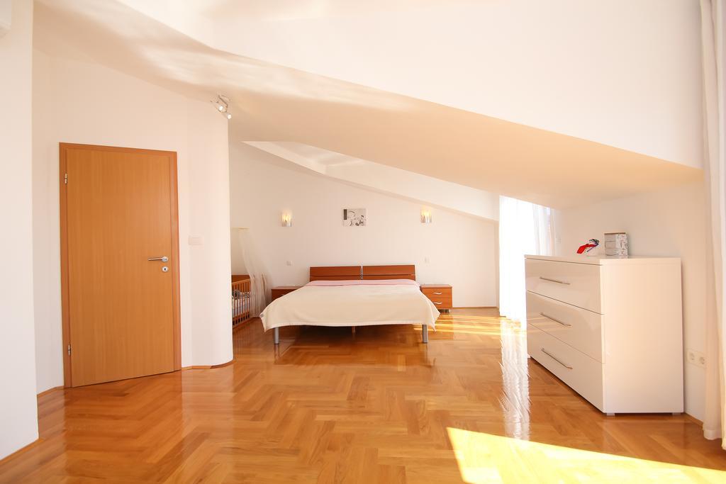 Apartman Dominik Trogir Eksteriør billede